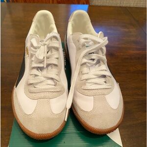 Men’s Puma Tennis Shoe